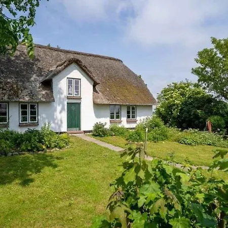 Holiday home Thatched In Westerhever