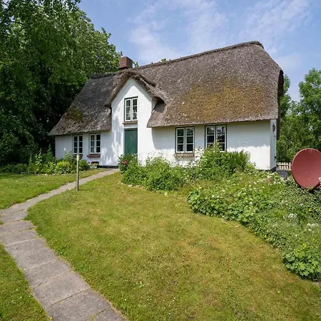 Reetgedecktes In Mit Sauna Σπίτι διακοπών *