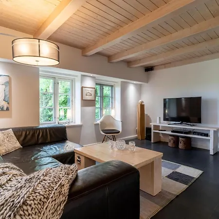 Σπίτι διακοπών Reetgedecktes In Mit Sauna