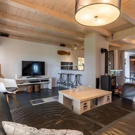 Reetgedecktes In Mit Sauna *