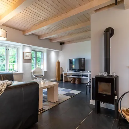 Reetgedecktes In Mit Sauna Σπίτι διακοπών