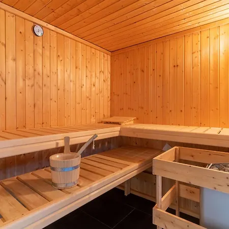 Reetgedecktes In Mit Sauna Σπίτι διακοπών *