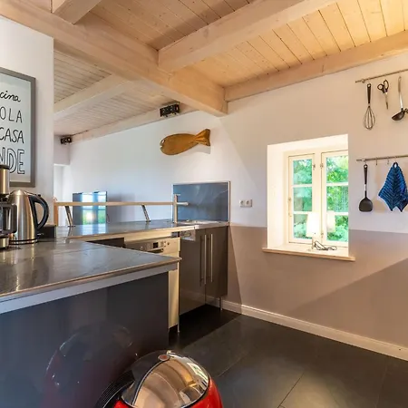 Reetgedecktes In Mit Sauna Σπίτι διακοπών