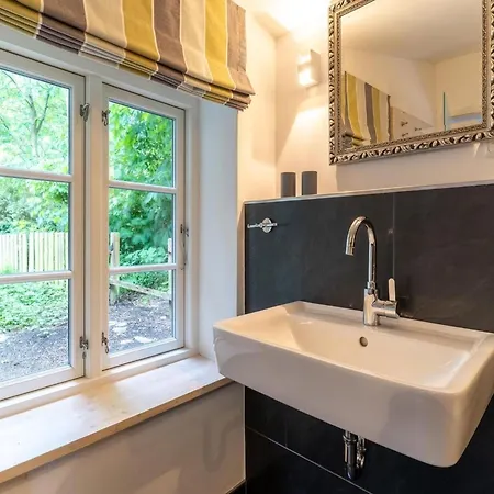 Σπίτι διακοπών Reetgedecktes In Mit Sauna *