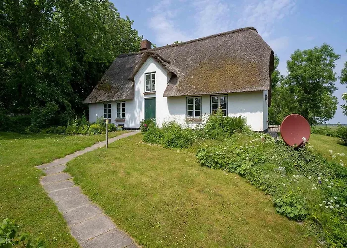 Reetgedecktes In Mit Sauna 펜션 *